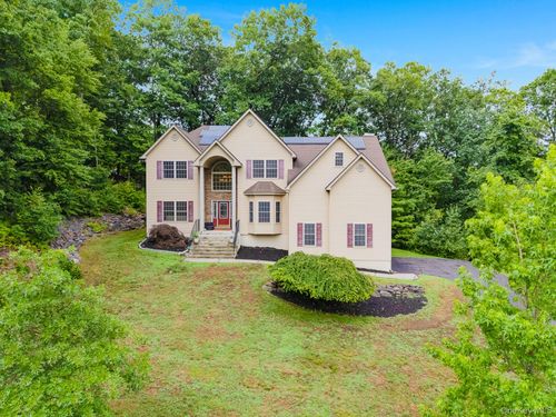5 Sherwood Ct, Highland Mills, NY, 10930-2837 | Card Image
