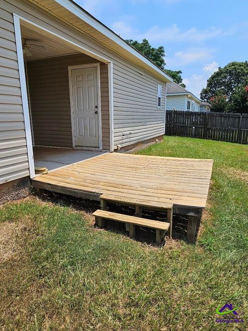 100 Station Way, Warner Robins, GA, 31088-1969 | Card Image