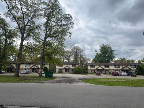 335, 375, 415 8th Avenue Nw, DeMotte, IN, 46310 | Card Image