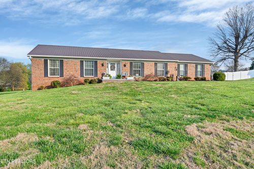 1112 Scenic Hill Dr, Louisville, TN, 37777-5522 | Card Image