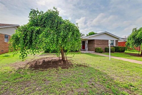 306 Spurlin Drive, Sayre, OK, 73662 | Card Image