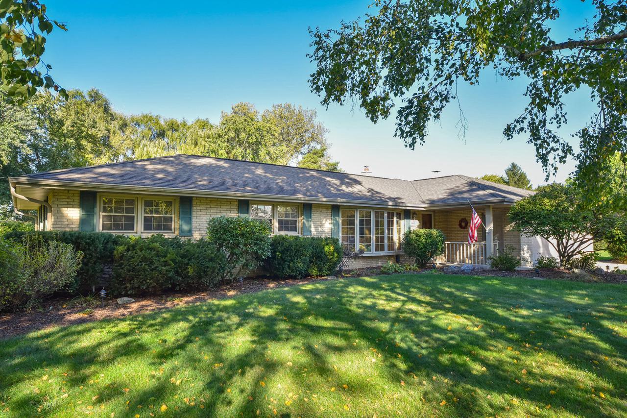 Christopher Ct, Menomonee Falls, WI 53051