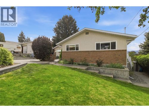869 Mckenzie Rd, Kelowna, BC, V1X2B4 | Card Image
