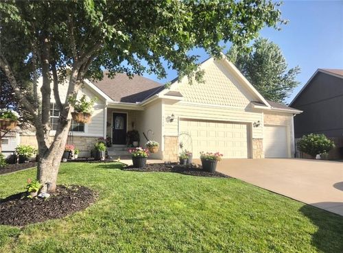 2128 Alder St, Leavenworth, KS, 66048-2496 | Card Image