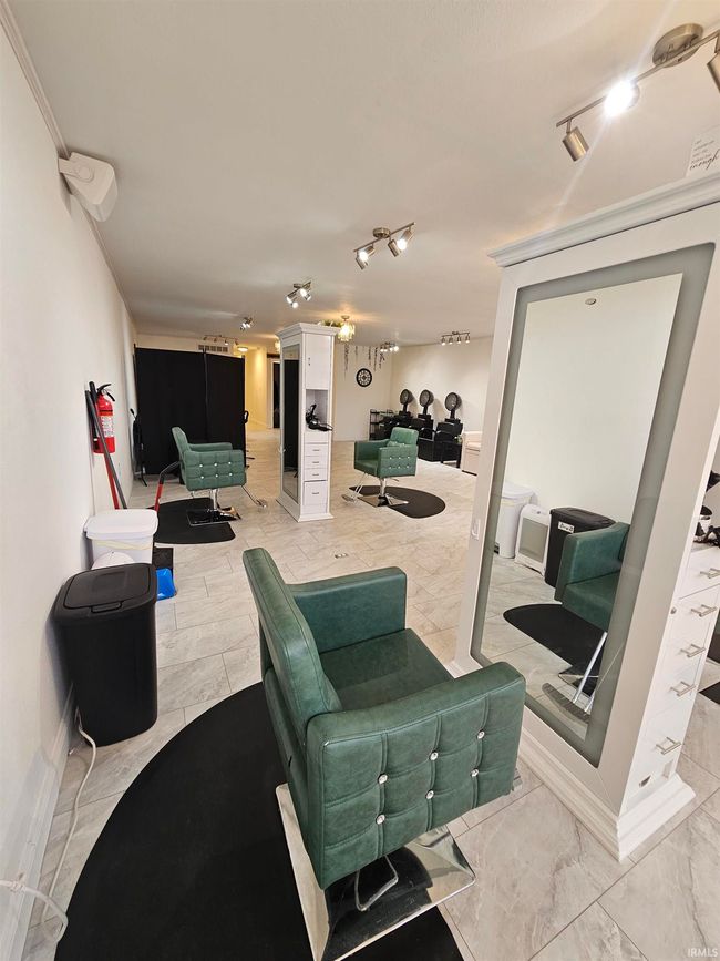 27 S Commercial St, Home with 1 bedrooms, 1 bathrooms and null parking in Worthington IN | Image 7