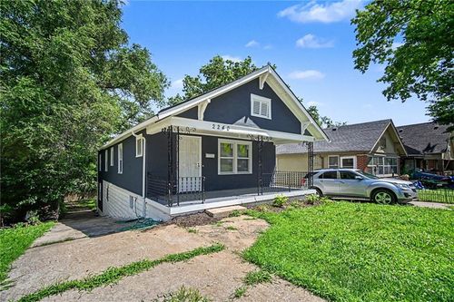 2240 Troup Ave, Kansas City, KS, 66104-4830 | Card Image
