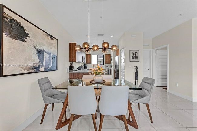 4690 Nw 84 Th Ave, Townhouse with 3 bedrooms, 5 bathrooms and null parking in Doral FL | Image 9