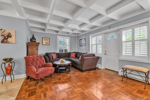 33ga-147-28 Charter Rd, Jamaica, NY, 11435-1277 | Card Image