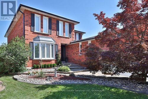 1217 Rosethorne Road, Oakville (GA Glen Abbey), ON, L6M1H5 | Card Image