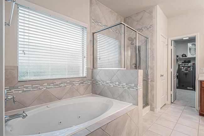 9215 Union Meadow Ln, House other with 4 bedrooms, 4 bathrooms and 2 parking in Cypress TX | Image 17