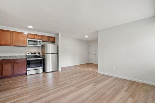 808 Chesapeake Street Se, WASHINGTON, DC, 20032 | Card Image