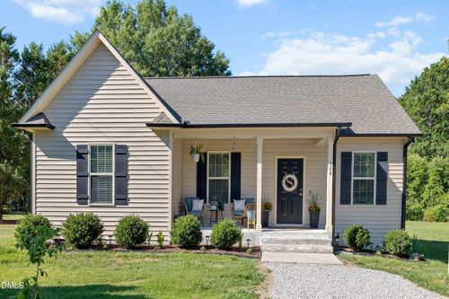 304 E Mason St, Franklinton, NC, 27525-1216 | Card Image