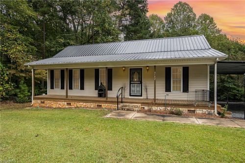 3142 Forest Estates Dr, Randleman, NC, 27317-7466 | Card Image