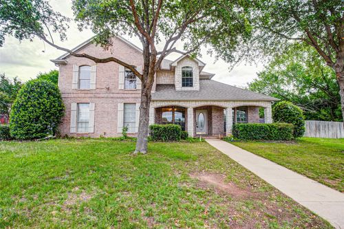 5601 Hidden Oaks Dr, Colleyville, TX, 76034-5820 | Card Image