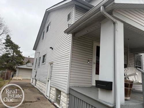 22138 Brittany Ave, Eastpointe, MI, 48021-4022 | Card Image