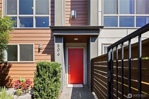 506 N 105th St, Seattle, WA, 98133-9214 | Card Image
