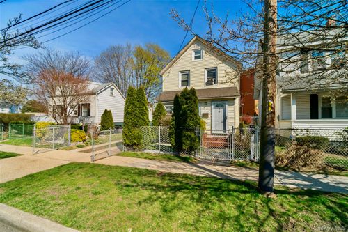 6 Linden Ave, Hempstead, NY, 11550-6117 | Card Image