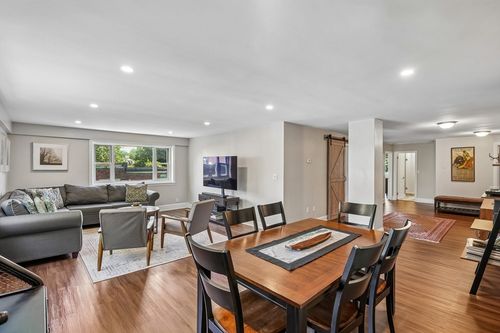 49-131 Sewall Ave, Brookline, MA, 02446-5335 | Card Image
