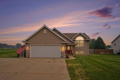 623 W 44th Street, Fremont, MI, 49412 | Card Image