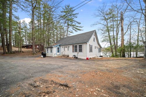 7&8 Spruce Lane, Sandown, NH, 03873 | Card Image