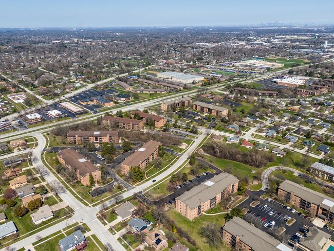 APT-405 - 714 Walnut Dr, Condo with 2 bedrooms, 2 bathrooms and 1 parking in Darien IL | Image 24