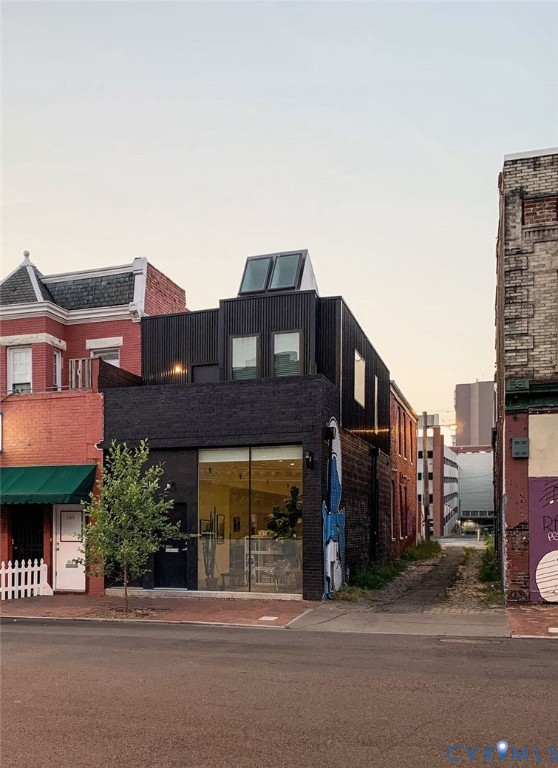 311 2nd St, Richmond, VA 23219-1725