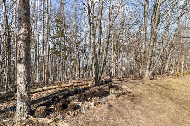 9 Evergreen Crt, Condo with 3 bedrooms, 3 bathrooms and 1 parking in Barrie ON | Image 33