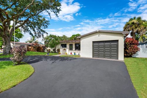 510 Nw 93rd Terrace, Pembroke Pines, FL, 33024 | Card Image