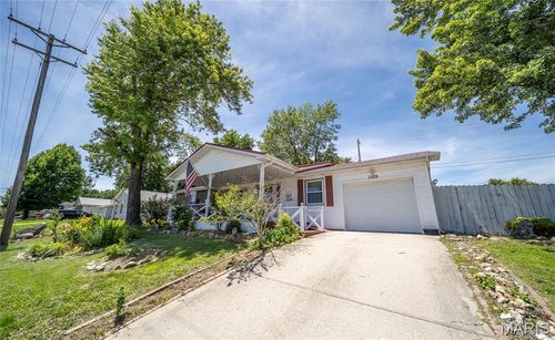 1525 Mccutchen Rd, Rolla, MO, 65401-2662 | Card Image