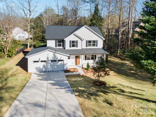 644 Deerfield Dr, Mount Holly, NC, 28120-1156 | Card Image