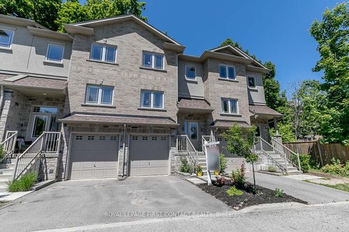 16-376 Blake St, Barrie, ON, L4M1L3 | Card Image