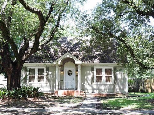 4545 Hollywood Dr, Port Arthur, TX, 77642-2058 | Card Image