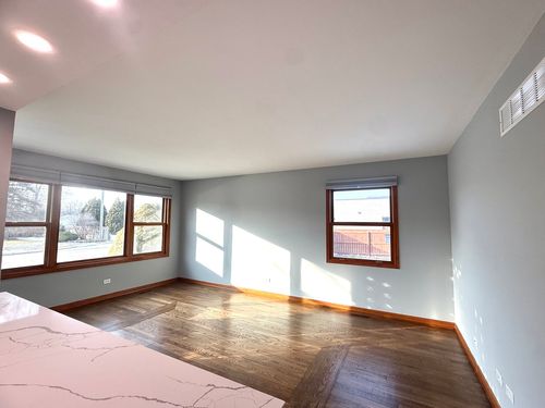 267 N Idlewild Ave, Mundelein, IL, 60060-2039 | Card Image