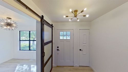 1811 N Crockett St, Sherman, TX, 75092-3719 | Card Image