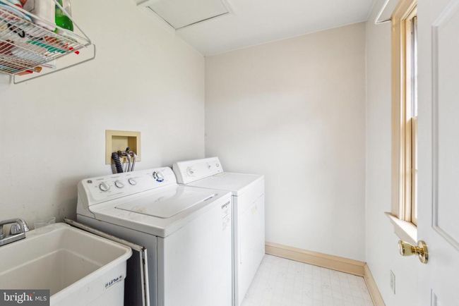 100 S 5 Points Rd, House other with 3 bedrooms, 2 bathrooms and null parking in WEST CHESTER PA | Image 8