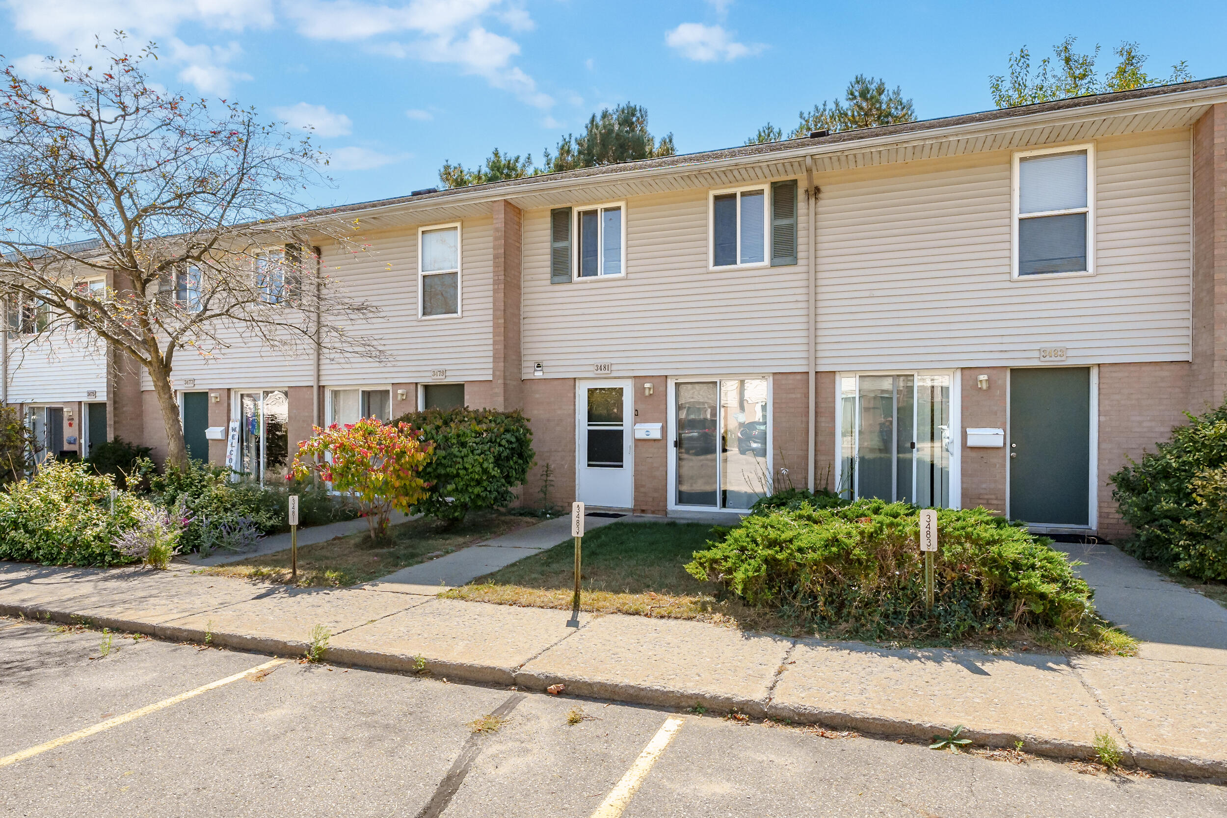Kenbrooke Ct, Kalamazoo, MI 49006