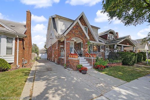 6348 Coleman St, Dearborn, MI, 48126-2079 | Card Image
