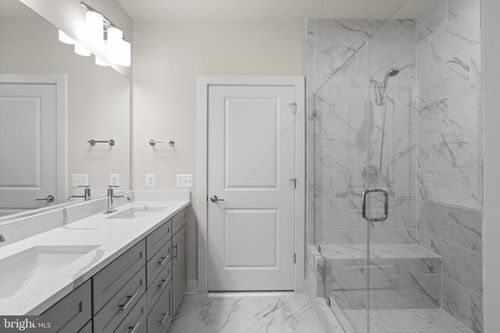 apt-409-104 Saint Ives Pl, OXON HILL, MD, 20745-1453 | Card Image