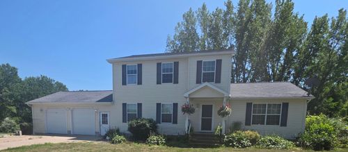 5449 W Golfside Dr, Ludington, MI, 49431-8347 | Card Image