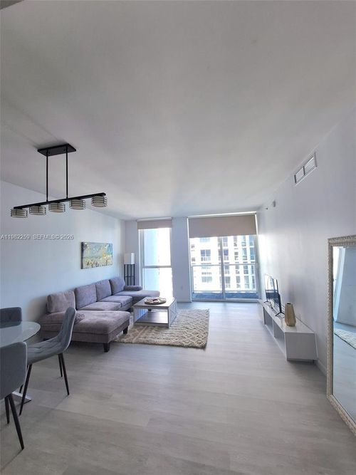 2606-253 Ne 2nd St, Miami, FL, 33132-2299 | Card Image