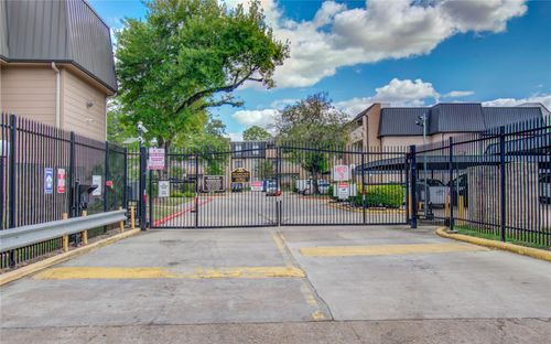 1-8431 Hearth Dr, Houston, TX, 77054-2723 | Card Image