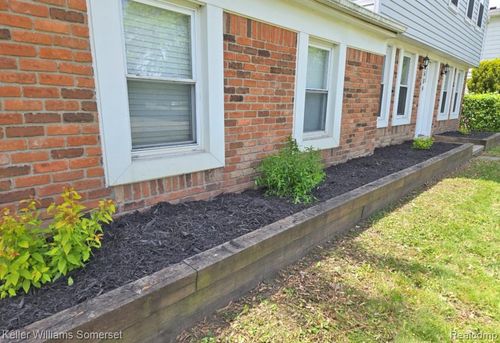 2684 Coral Dr, Troy, MI, 48085-3955 | Card Image