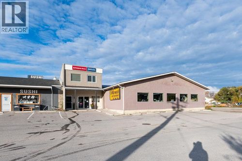 335 3rd Ave, Invermere, BC, V0A1K7 | Card Image