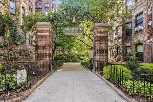 112-758 Brady Ave, Bronx, NY, 10462-2731 | Card Image