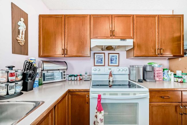 31 Martinridge Grove Ne, House other with 4 bedrooms, 2 bathrooms and 2 parking in Calgary AB | Image 12