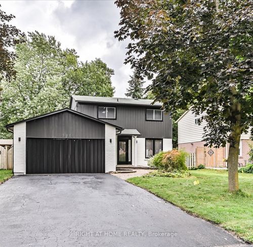 385 Borden Ave, Newmarket, ON, L3Y5C1 | Card Image