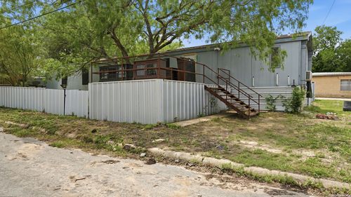 1308 Ruhmann St, Kenedy, TX, 78119-3726 | Card Image