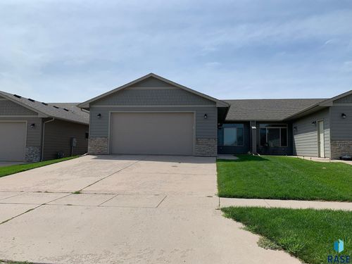 3507 E Chatham St Street, Sioux Falls, SD, 57108 | Card Image