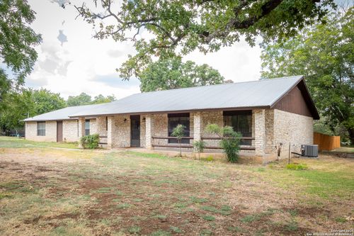 202 Canyon Wren Dr, Buda, TX, 78610-2401 | Card Image