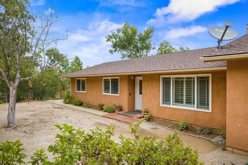 19602 Santee Ln, Valley Center, CA, 92082 | Card Image